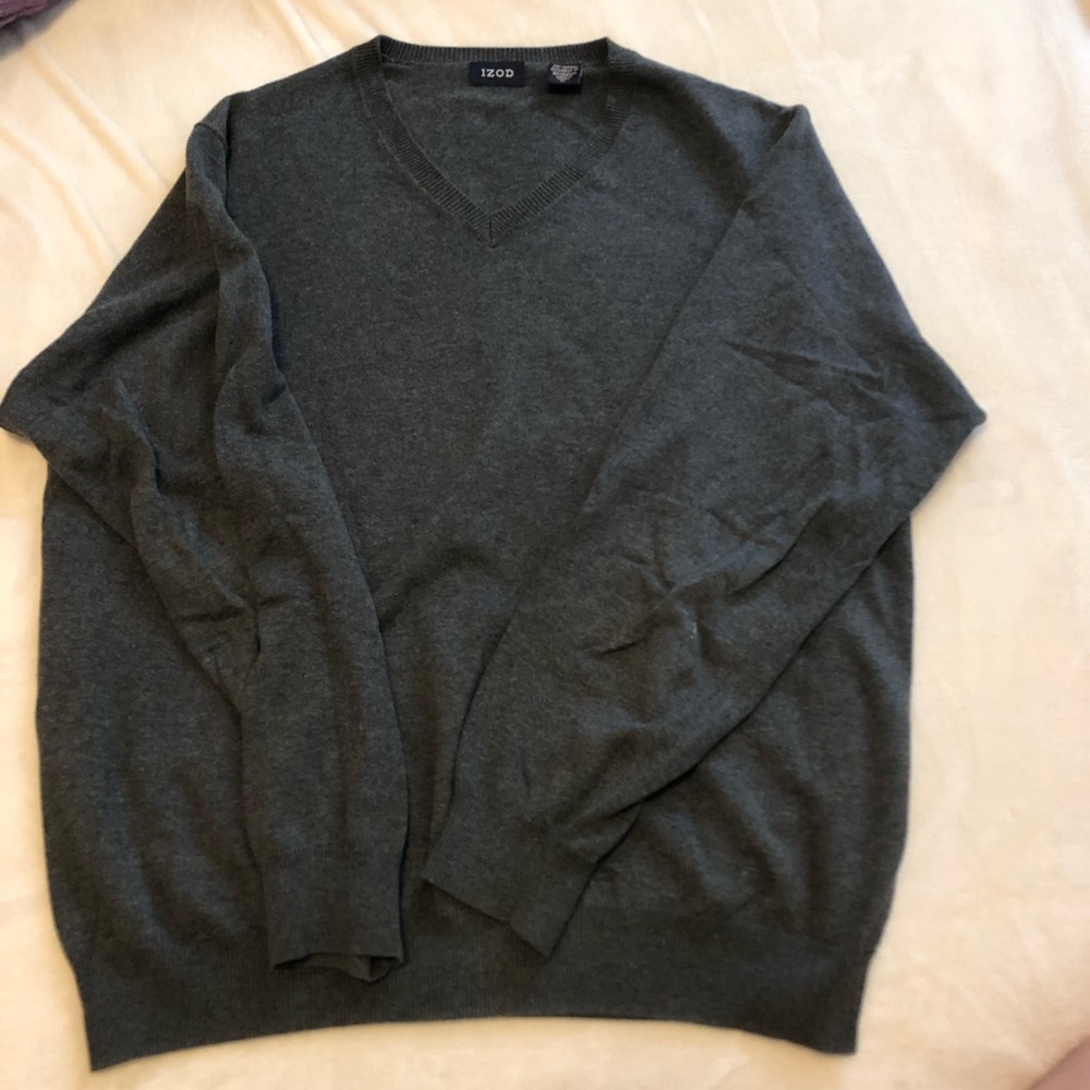 🦃2/$20 🦃 IZOD | XL | Charcoal Gray | V Neck Sweater